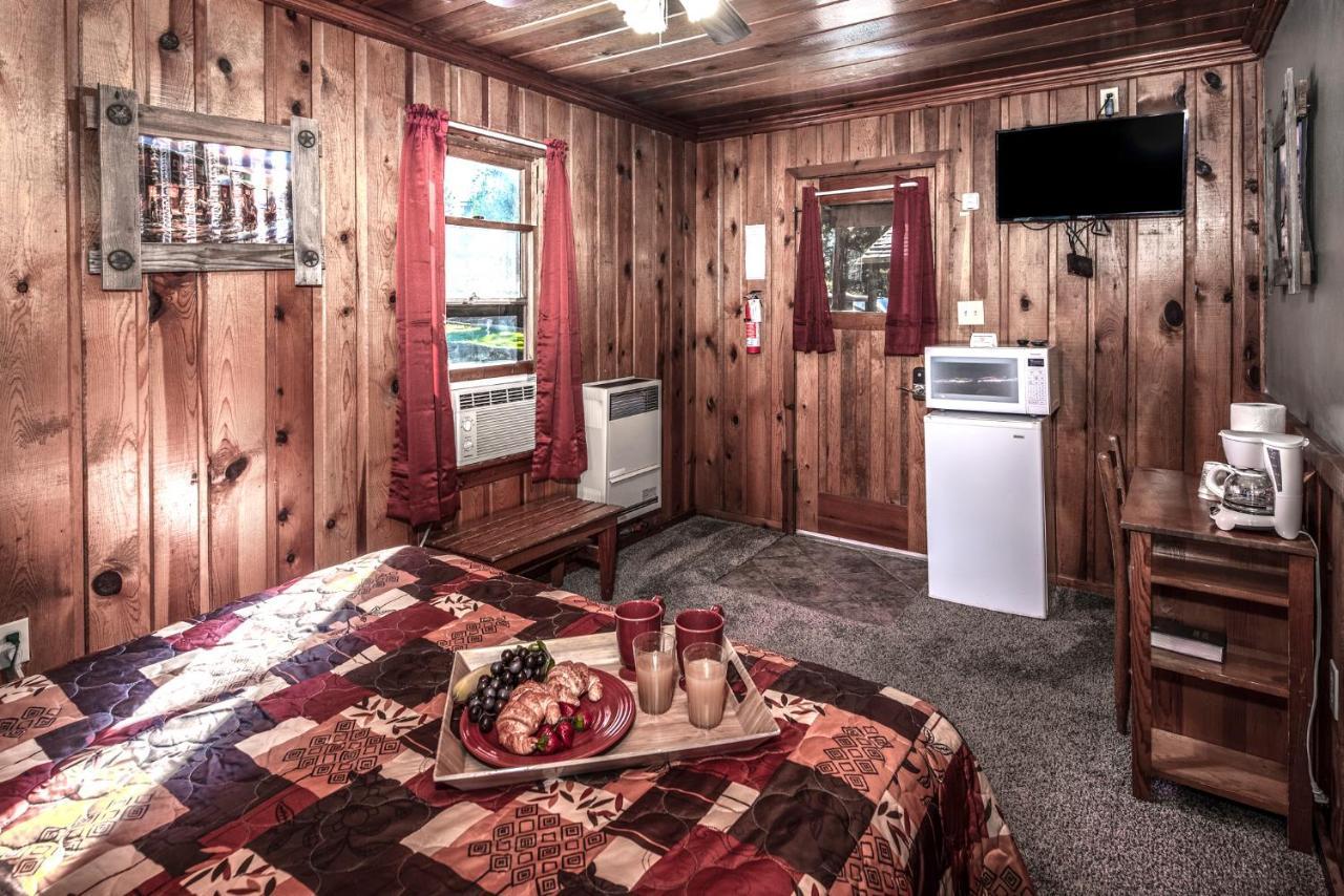 Apache Village 5, Queen Bed, Midtown, Sleeps 2 Ruidoso Esterno foto